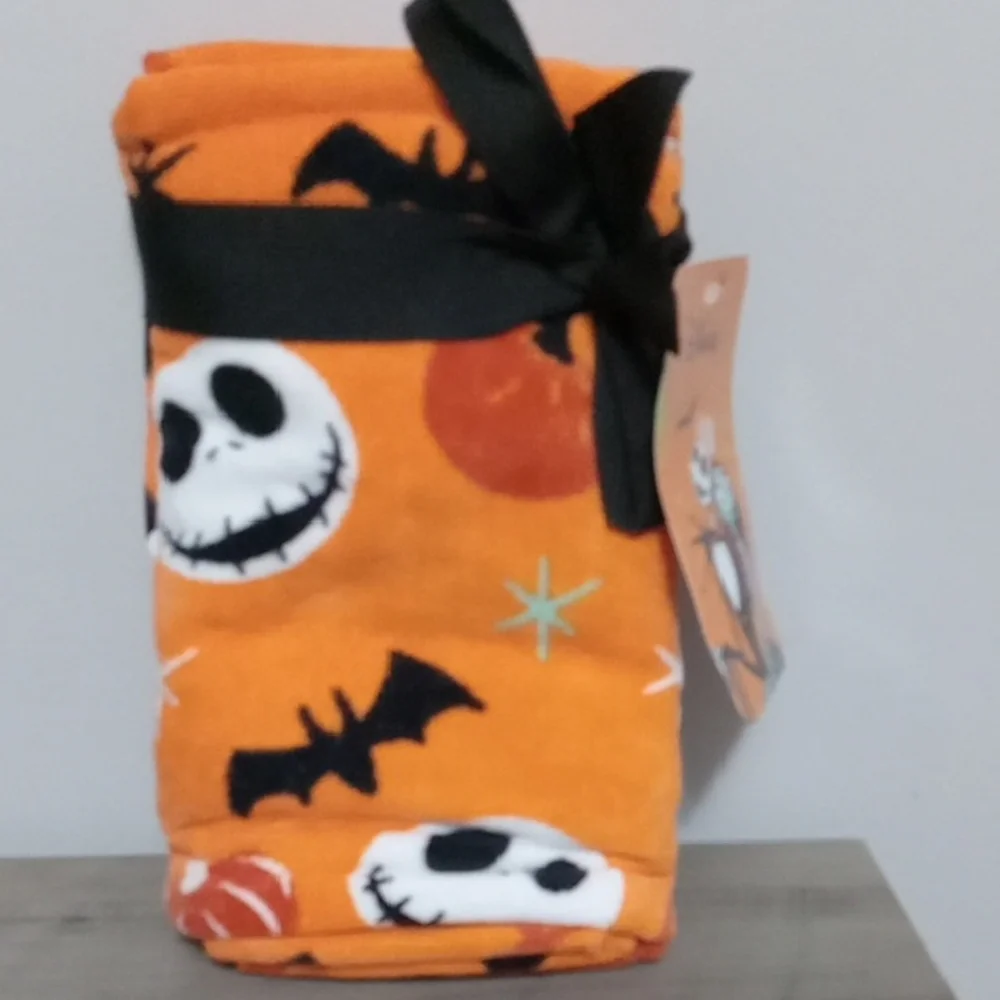 Nightmare Before Christmas Hand Towel Set New 🧡🧡🧡🖤🖤🖤
